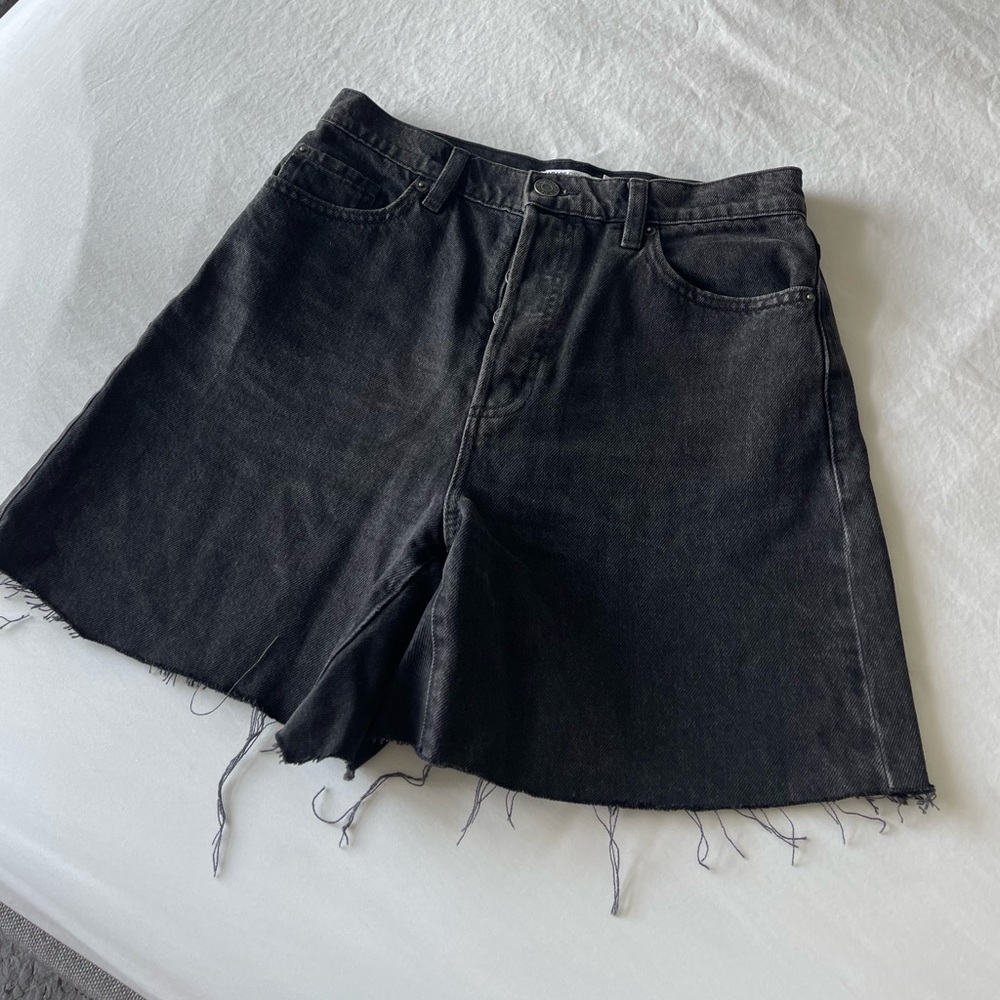 GARAGE High Rise Denim Short 🖤 - Picture 2 of 6